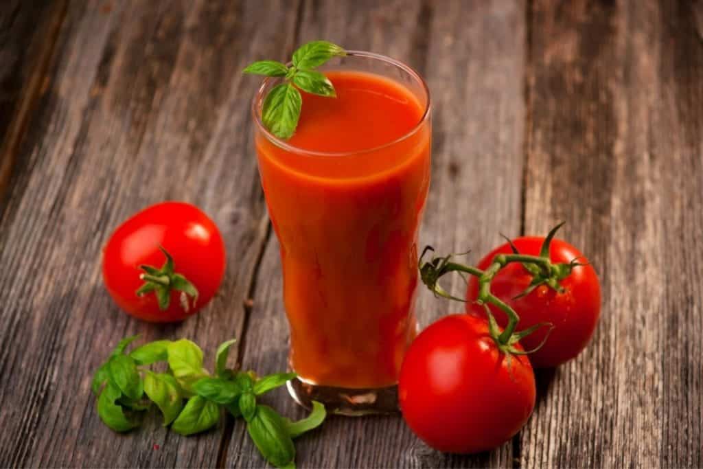 carbs in tomato juice